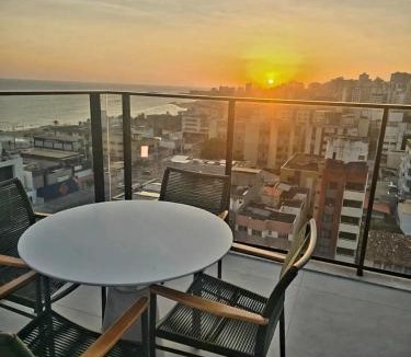 Pituba Apartment | Apartamento Moderno na Pituba Frente à Praia e perto Centro Convenções