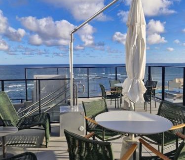 Pituba Apartment | Apartamento Moderno na Pituba Frente à Praia e perto Centro Convenções