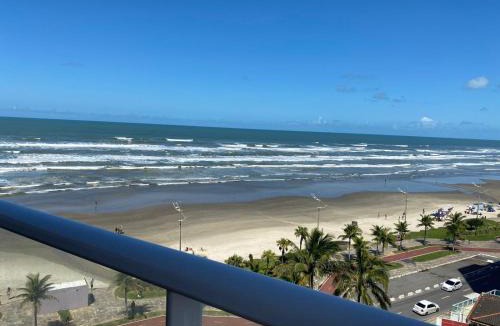 Caicara Apartment | Apartamento na Praia Grande II - Pé na Areia
