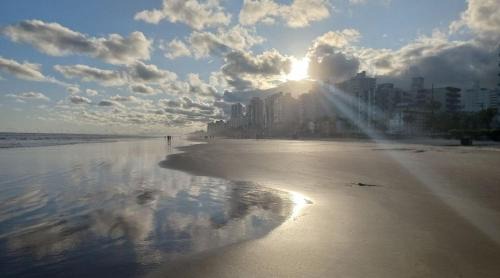 Caicara Apartment | Apartamento na Praia Grande II - Pé na Areia