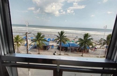 Mongagua Apartment | Apartamento pé na Areia com Garagem no Centro
