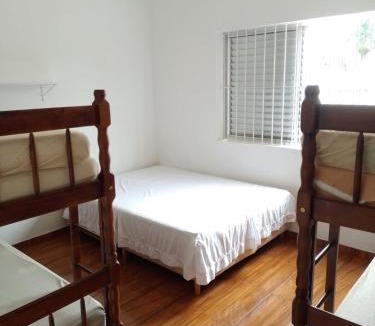 Praia Grande Apartment | Apartamento para até 10 pessoas e 2 vagas de garagem a 4 quadras Praia Grande - Ubatuba-SP