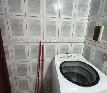 Palhoca Apartment | Apartamento simples com vista para a praça