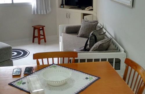Pitangueiras Apartment | Apartment in Guaruja, Flat