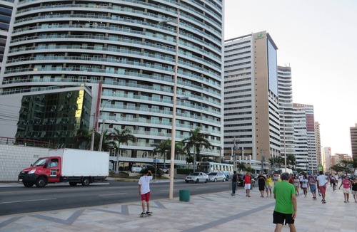 Praia de Iracema Apartment | Apartment opposite the sea and the end-of-year show!