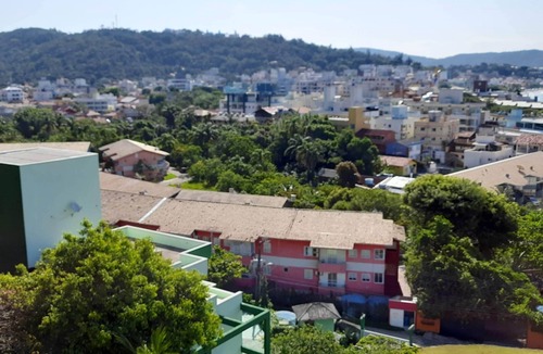Centro Apartment | Apartment with beautiful sea view in Bombinhas