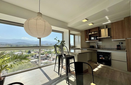 Mendoza City Center Apartment | APARTMENT WITH CITY AND MOUNTAIN/POOL VIEW