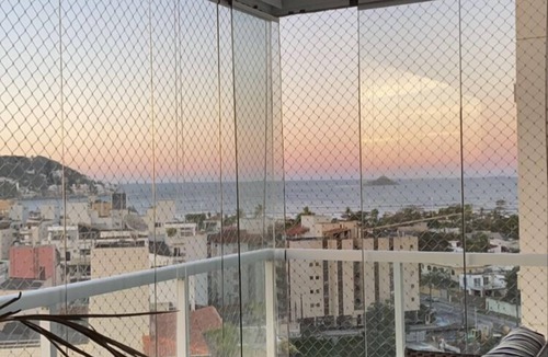Parque Enseada Apartment | Apartment with Gourmet Balcony, Sea View and SPA