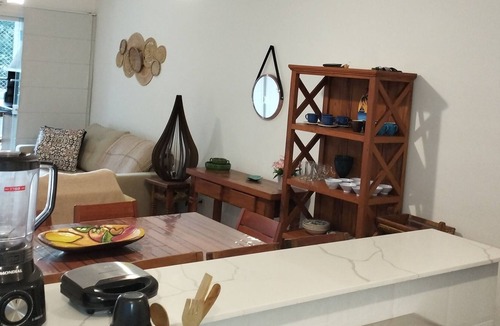 Praia da Enseada Apartment | Apt Condominium in Enseada, Air cond, swimming pool, 100 m from the sea