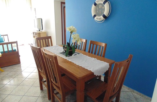 Martim de Sa Apartment | Apt Martim de Sá with Wifi next to the beach.