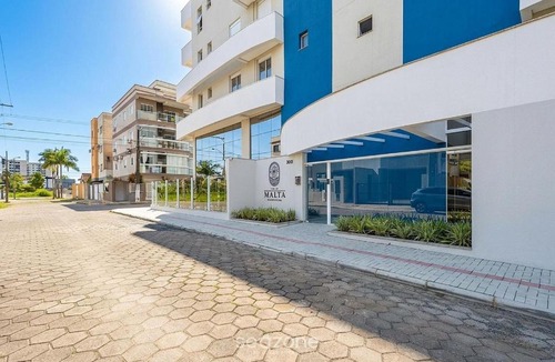 Itacolomi Apartment | Apt w/Balcony & BBQ 350m from the Sea EIM0301