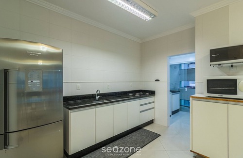 Castelo Branco Apartment | Apt w/BBQ 350m From the Beach Apv0202