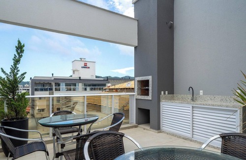Canto Grande Apartment | Apt w/Pool & BBQ in Bombinhas Rna0303