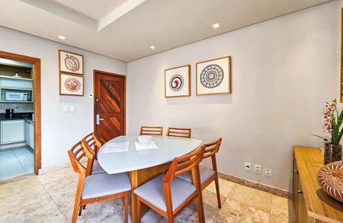 Barra Apartment | Apto com 3 quartos, Ar e Wi-Fi a 100m da Praia
