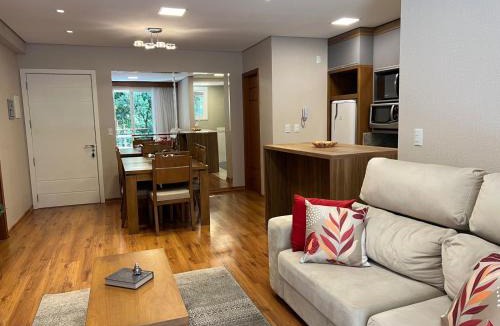 Vila Suica Apartment | Apto com Lareira, Churrasqueira e Sacada no centro de Gramado - a 5 min da Rua Coberta