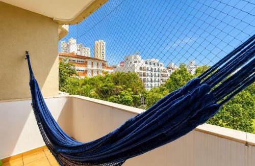 Parque Enseada Apartment | Apto com Varanda e Vaga a 500m da Praia da Enseada
