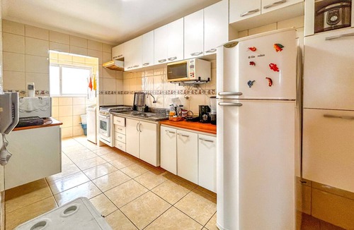 Caicara Apartment | Apto com WiFi a 140 metros da Praia do Caiçara/SP