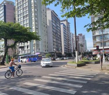 Boqueirao Apartment | Apto em Santos a uma quadra da praia do Boqueirão
