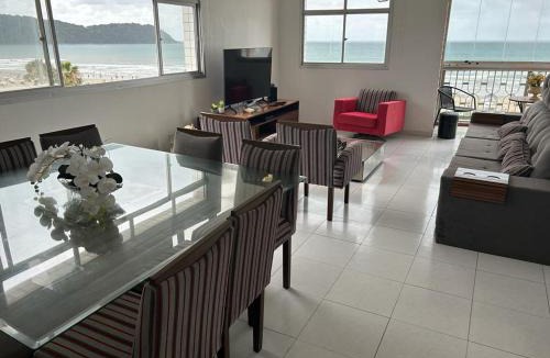 Boqueirao Apartment | APTO FRENTE PARA MAR BOQUEIRÃO - PRAIA GRANDE