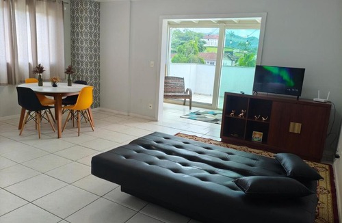 Velha Apartment | Apto fundos da vila germânica, 2 suites (301 vila)