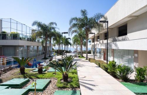 Itacolomi Apartment | Apto Vista Mar Home Club Pé na Areia 3 Quartos Ares Condicionados Cozinha Completa Piscina Aquecida Jacuzzi Sauna Academia Quadra Playground Salão de Jogos 15min do Beto Carrero