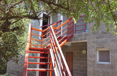 La Poblacion Apartment | Arcángeles del Oeste - Descanso al pie de la montaña