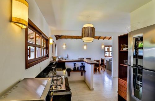 Arraial d'Ajuda House | Arraial d Ajuda Casa com Piscina dos sonhos e jardim tropical a 5min da praia da Pitinga