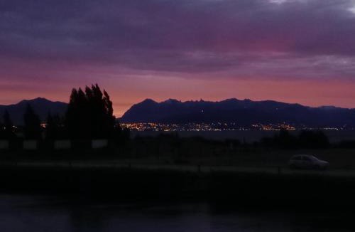 Dina Huapi Apartment | Atardecer en la Estepa