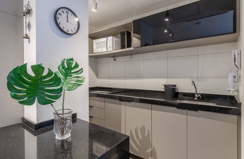 Consolacao Apartment | AV0111 - Charming with AC near subway