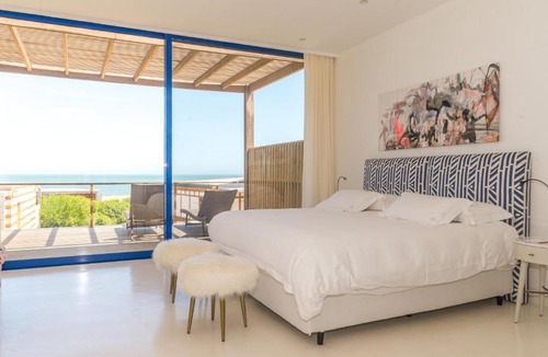 Jose Ignacio Cabin | Bahia Vik