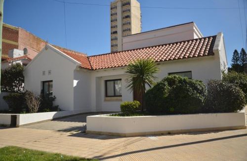 Miramar House | Beach House AP