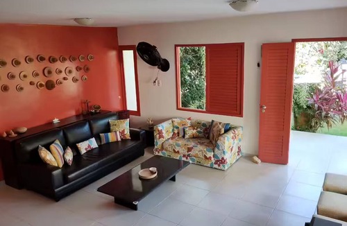 Praia dos Carneiros House | Beach house in open condominium, with large garden and barbecue
