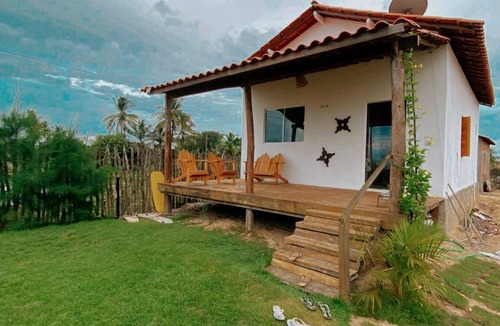 Tutoia Ski Chalet | Beachfront chalet with TV, internet, and air conditioning.