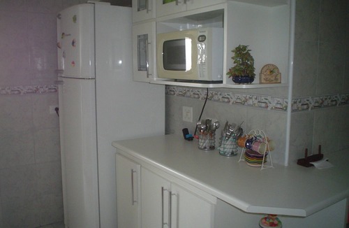 Aviacao Apartment | Beachfront property with barbecue, 3 suites, 2 garages, and internet.