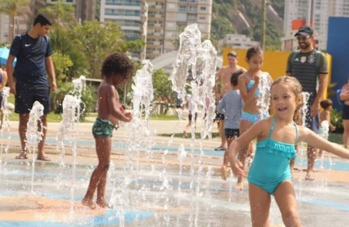 Jose Menino Apartment | Beautiful beachfront apartment in a prime location in Santos for you and your pet.