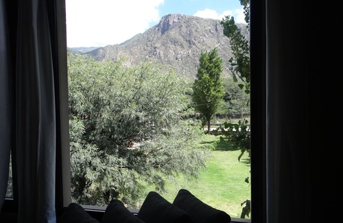 Cafayate Cabin | Beautiful cabin with pool for 5, with a spectacular view of the mountains.