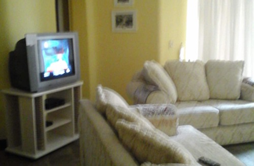 Jardim Vitoria Apartment | BEAUTIFUL ENSEADA APARTMENT- 2 BLOCKS FROM THE BEACH
