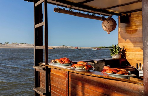 Guriu Village Boat Rental | Beautiful floating villa for kite surfers & ocean lovers!
