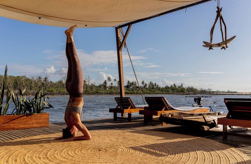 Guriu Village Boat Rental | Beautiful floating villa for kite surfers & ocean lovers!