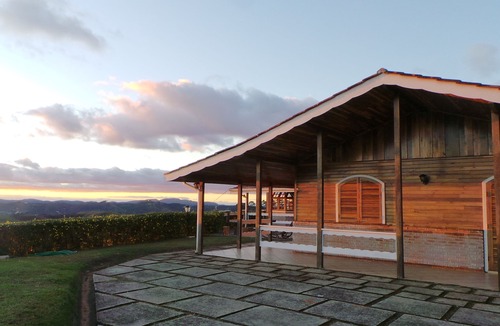 Alto do Capivari House | BEAUTIFUL HOUSE with SENSATIONAL PANORAMIC VIEW, Alto do Capivari, Campos do Jordão