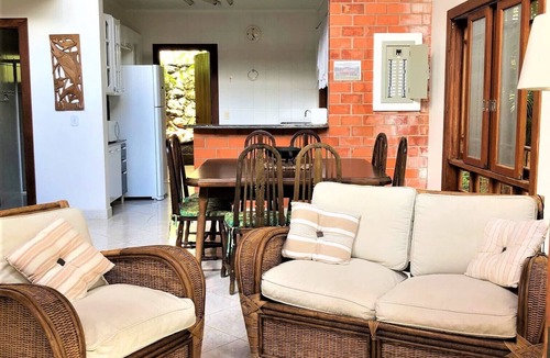 Praia do Pauba House | Beautiful house in a gated community on Paúba beach.