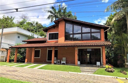 Praia do Pauba House | Beautiful house in a gated community on Paúba beach.