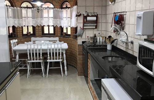 Ibiuna House | Beautiful house in gated community with 300MB Wi-Fi and private pool