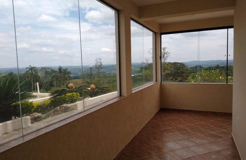 Ibiuna House | Beautiful Site for the Family, Celebrations or Commemorative Dates