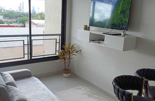 Luque Apartment | Beautiful studio at 9 min. from the Corporate Axis/Airport/Shopping del Sol