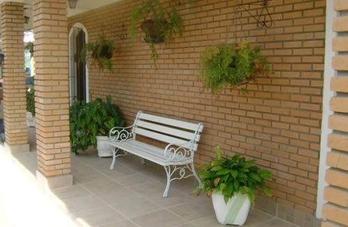 Jardim Britania House | Beautiful townhouse with pool 100 m from the beach, sleeps 14 people