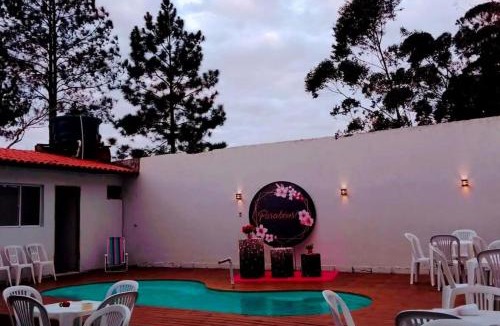 Fundos House | Bigua House - conforto, descanso e celebração