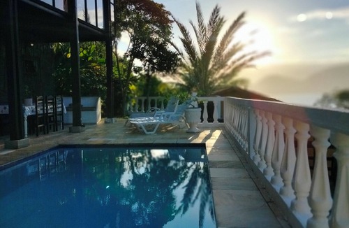 Biscaia House | Bird's Corner