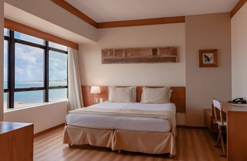 Fortaleza Hotel | Blue Horizon Escape | Pool & Breakfast | 0.8 mi to Ponte dos Ingleses