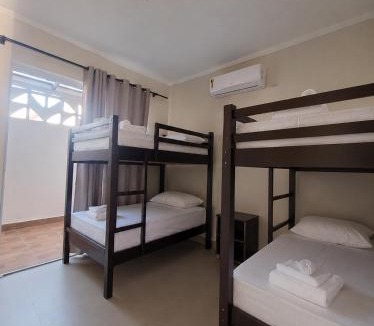 Ze Amandio Apartment | Bombas Beach Hostel